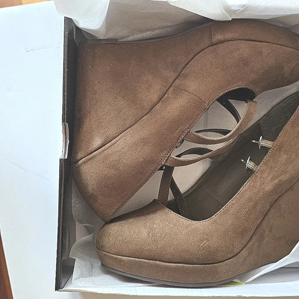 TORRID Double Strap Platform Shoe for Women in Olive - Picture 5 of 9